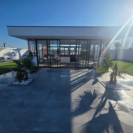Villa Zen Rrushkull (Durres)