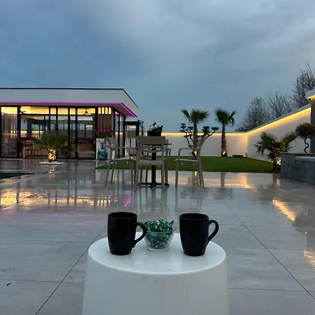 别墅 Zen Rrushkull (Durres)