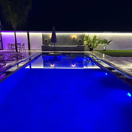 别墅 Zen Rrushkull (Durres)