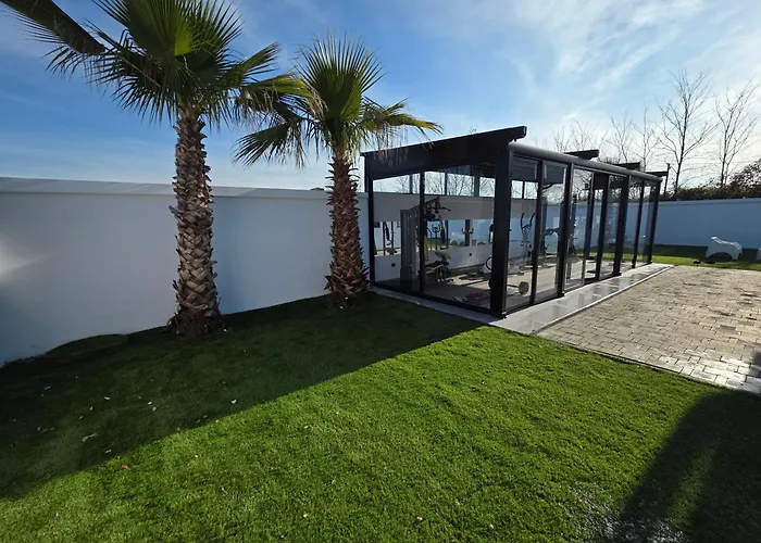 וילה Zen Rrushkull (Durres)