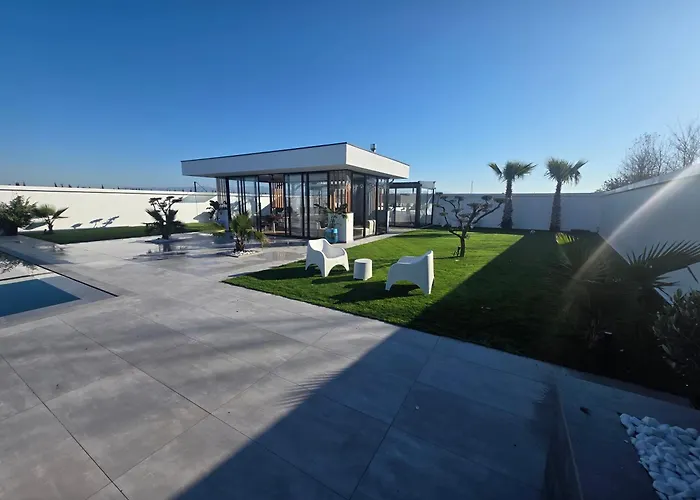 Zen * Rrushkull (Durres)