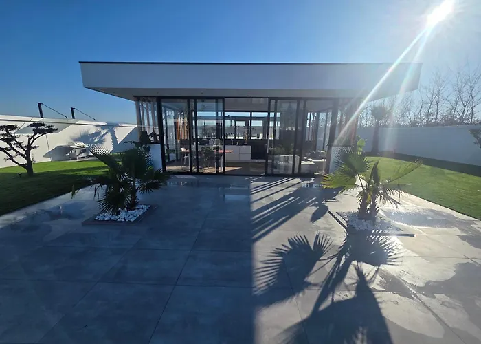 Villa Zen Rrushkull (Durres)